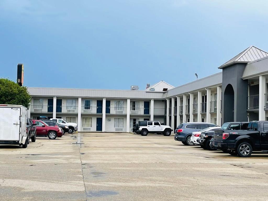 Motel Super 8 By Wyndham La Nouvelle-Ibérie Extérieur photo